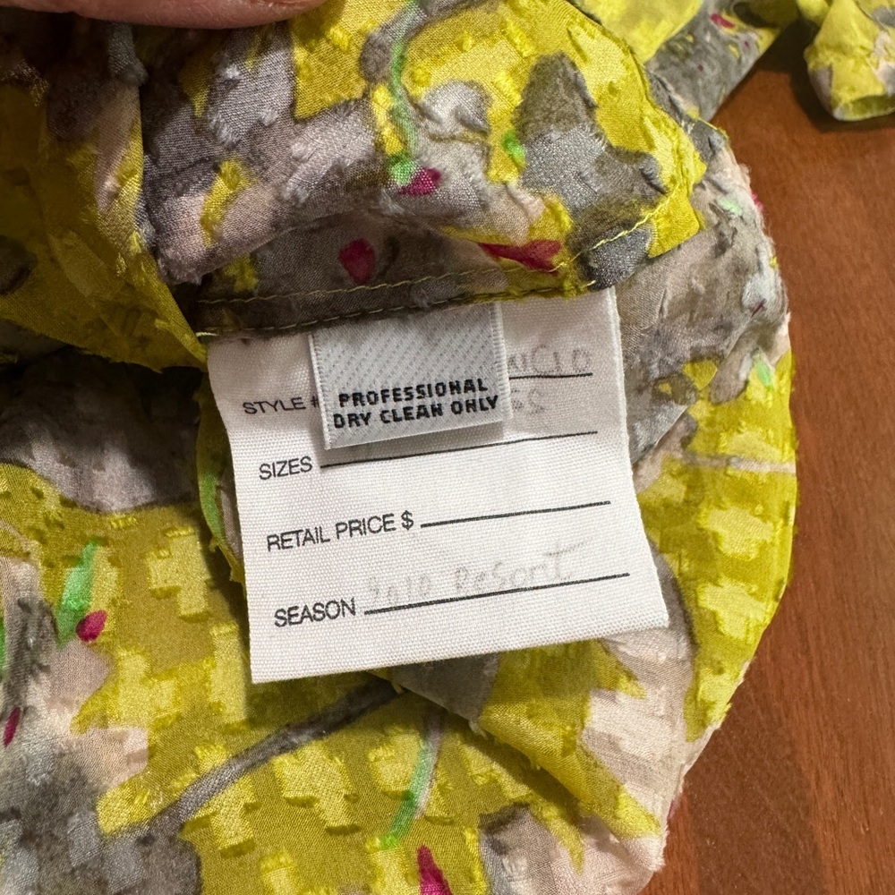 ST. JOHN COUTURE BLOUSE - Picture 13 of 13